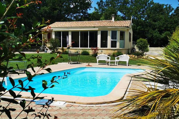 Villa pour 6 personnes, avec terrasse et jardin
