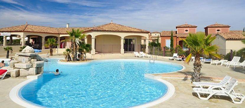 Maison de vacances pour 6 personnes, avec vue et piscine ainsi que jardin et terrasse, animaux acceptés