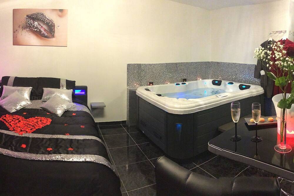 Appartement entier, Appartement Jacuzzi entre Montpellier et Béziers in Clermont-l'Hérault, Région de Lodève
