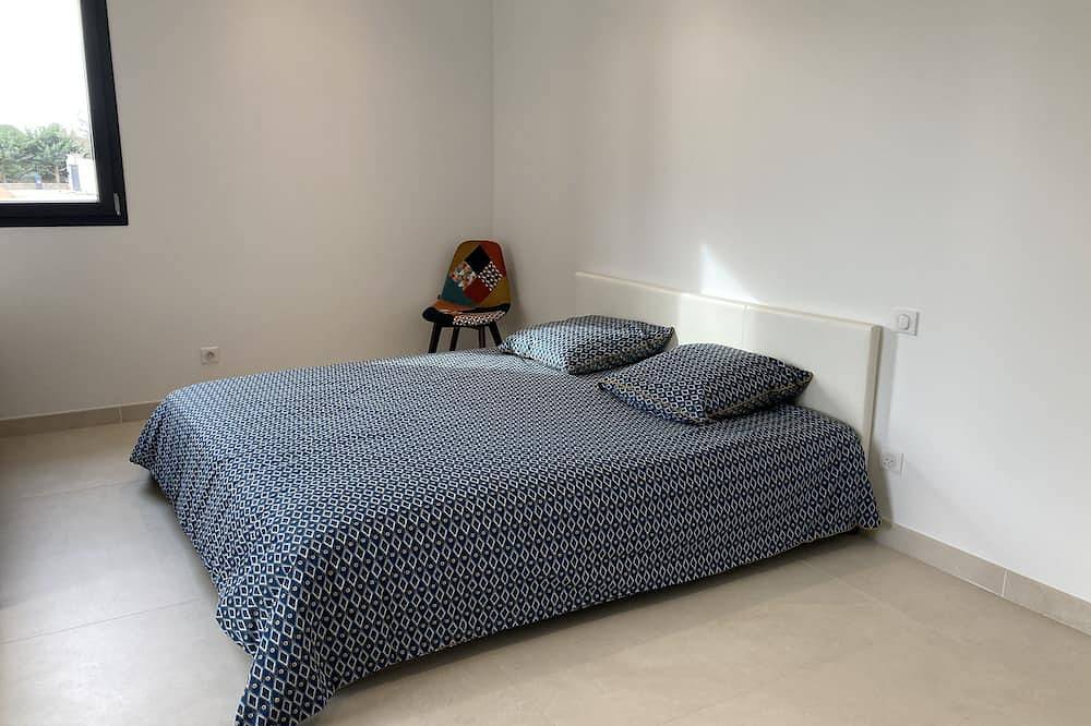 Vaste Villa climatisée avec piscine chauffée et jardin clos à 5min d'Arles in Arles, Côte méditerranéenne (France)