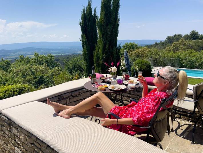 Location de vacances pour 8 personnes, avec jardin ainsi que vue et piscine à Murs - 3