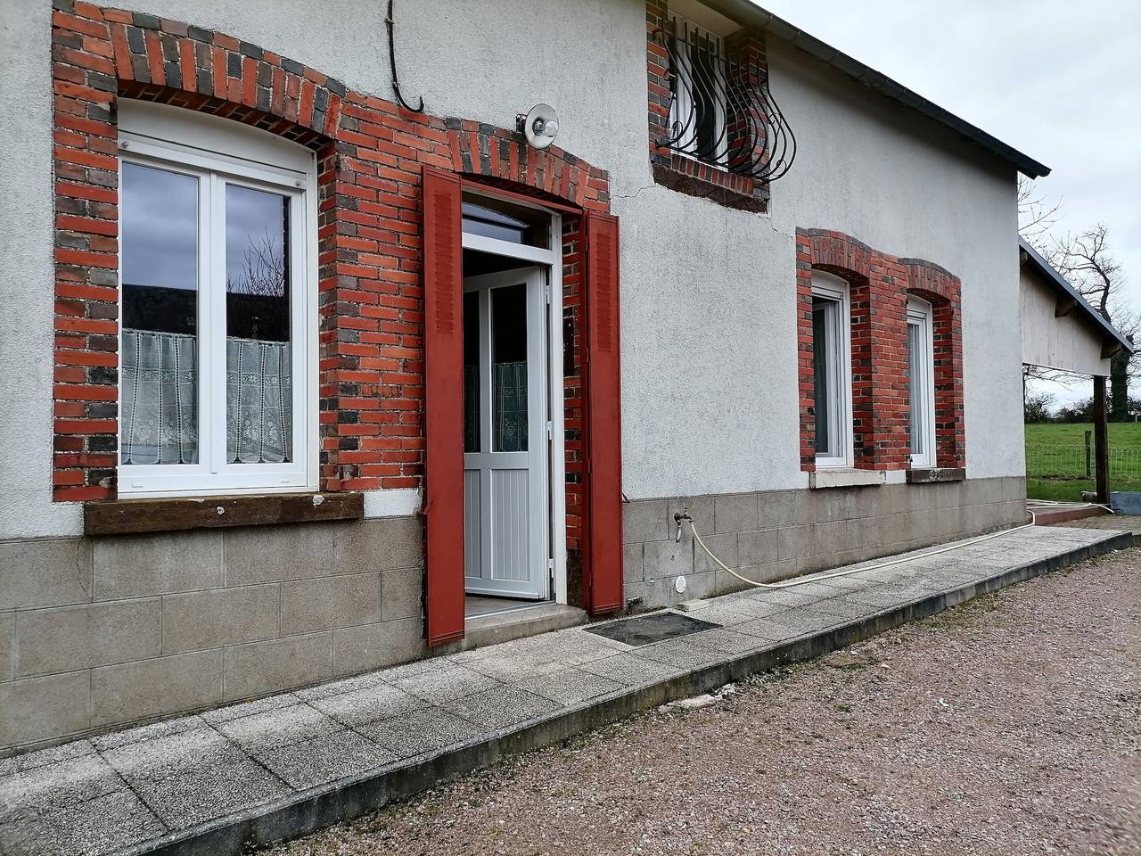Holiday Home 'Le Gîte du Champ de la Croix' with Private Terrace, Private Garden and Wi-Fi in Subligny, Bourges region