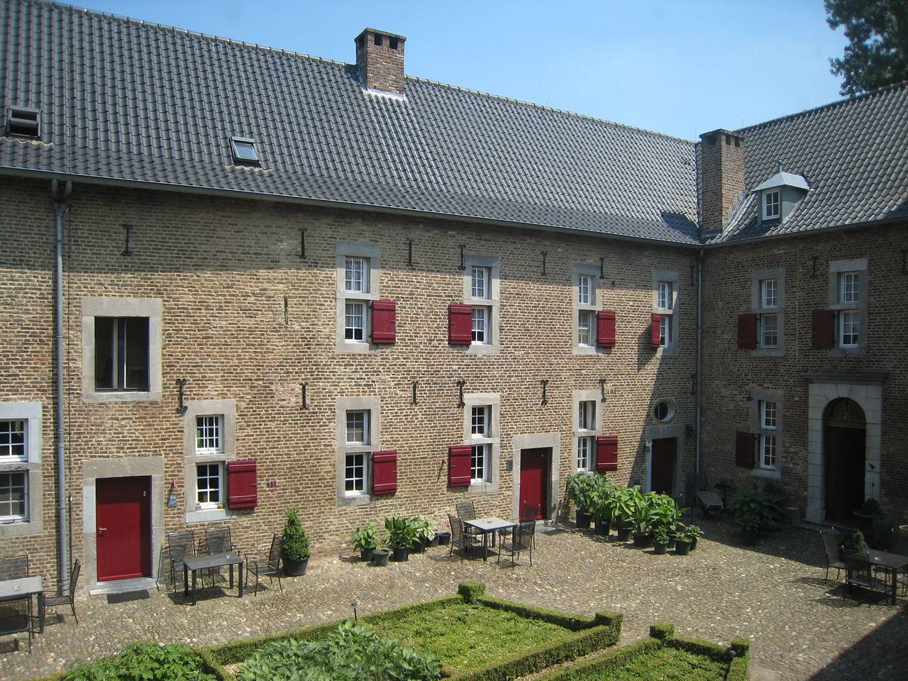 Geheel appartement, Moderne vakantie met terras in Eijsden, Limburg