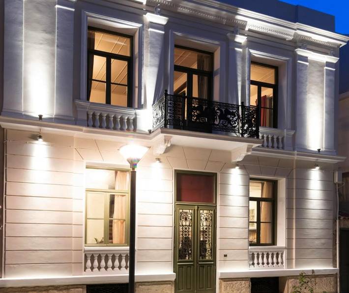 Ferienhaus für 13 Personen, mit Balkon und Whirlpool sowie Terrasse in Heraklion