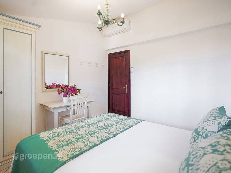Casa vacanza per 24 persone con balcone/terrazza in Cala Ginepro, Orosei