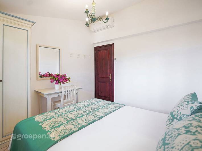Casa vacanza per 24 persone con terrazza in Cala Ginepro, Orosei