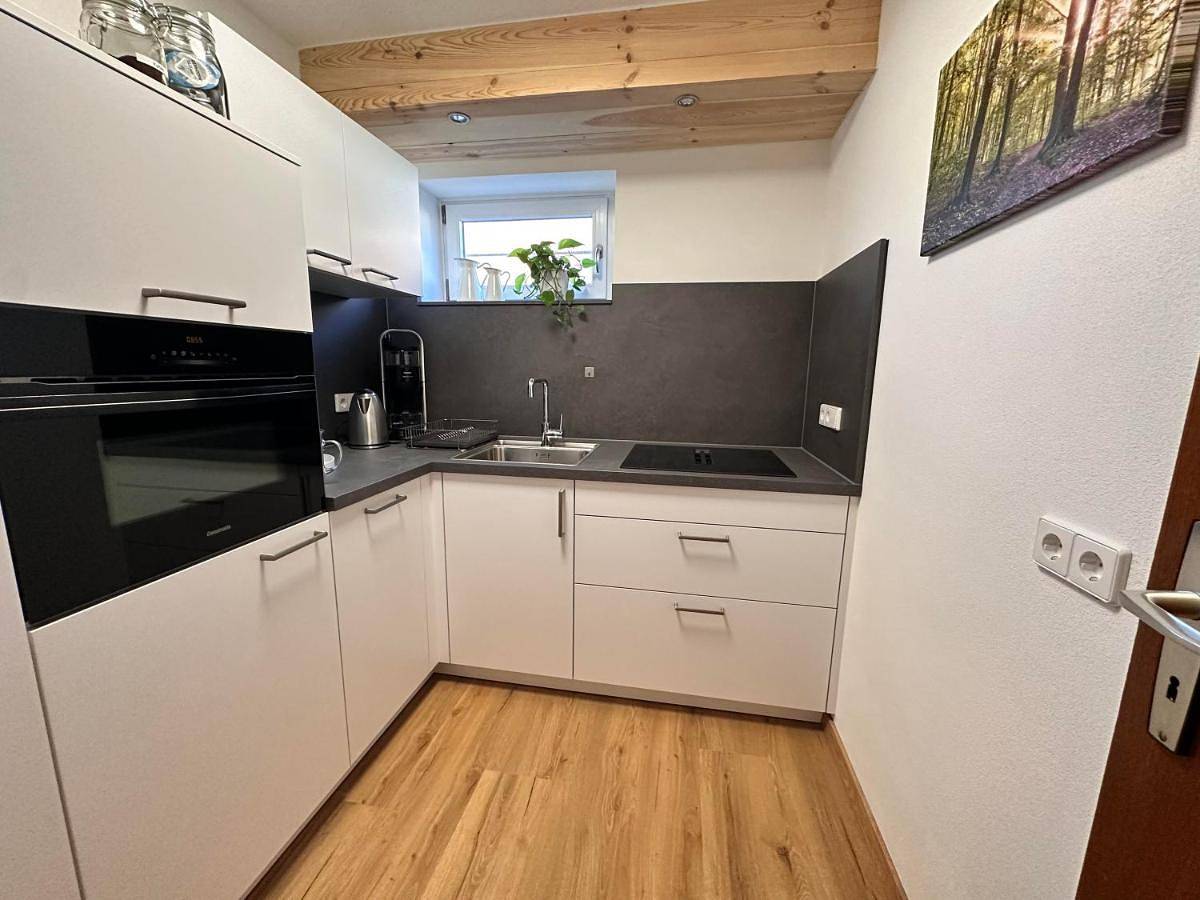 One-Bedroom Apartment with Shower in Silz (Pfalz), Trifelsland