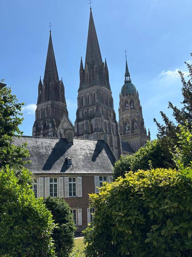 Double Room with Garden View in Bayeux, Région de Bayeux