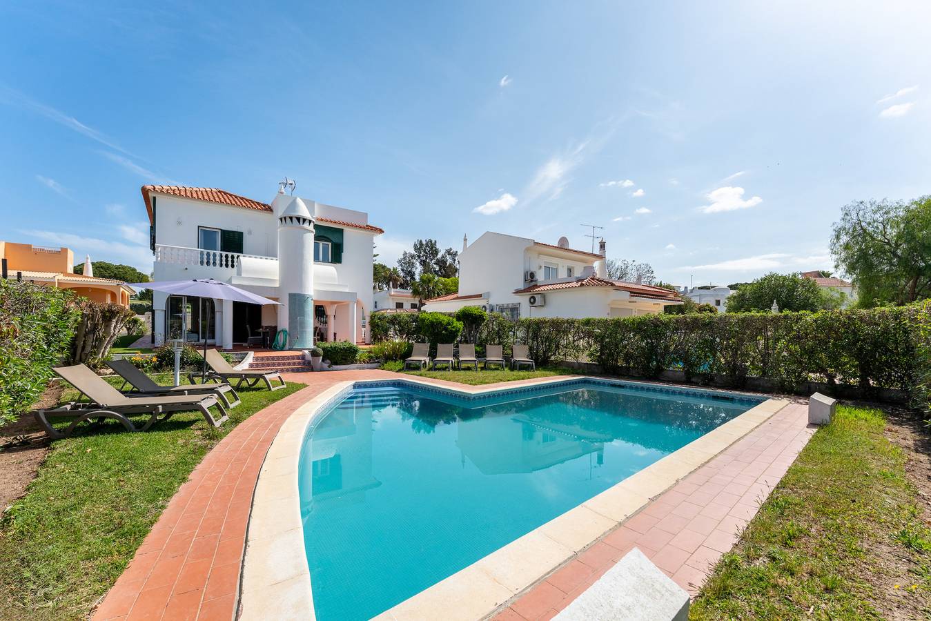 Villa for 8 People in Quarteira, Faro District
