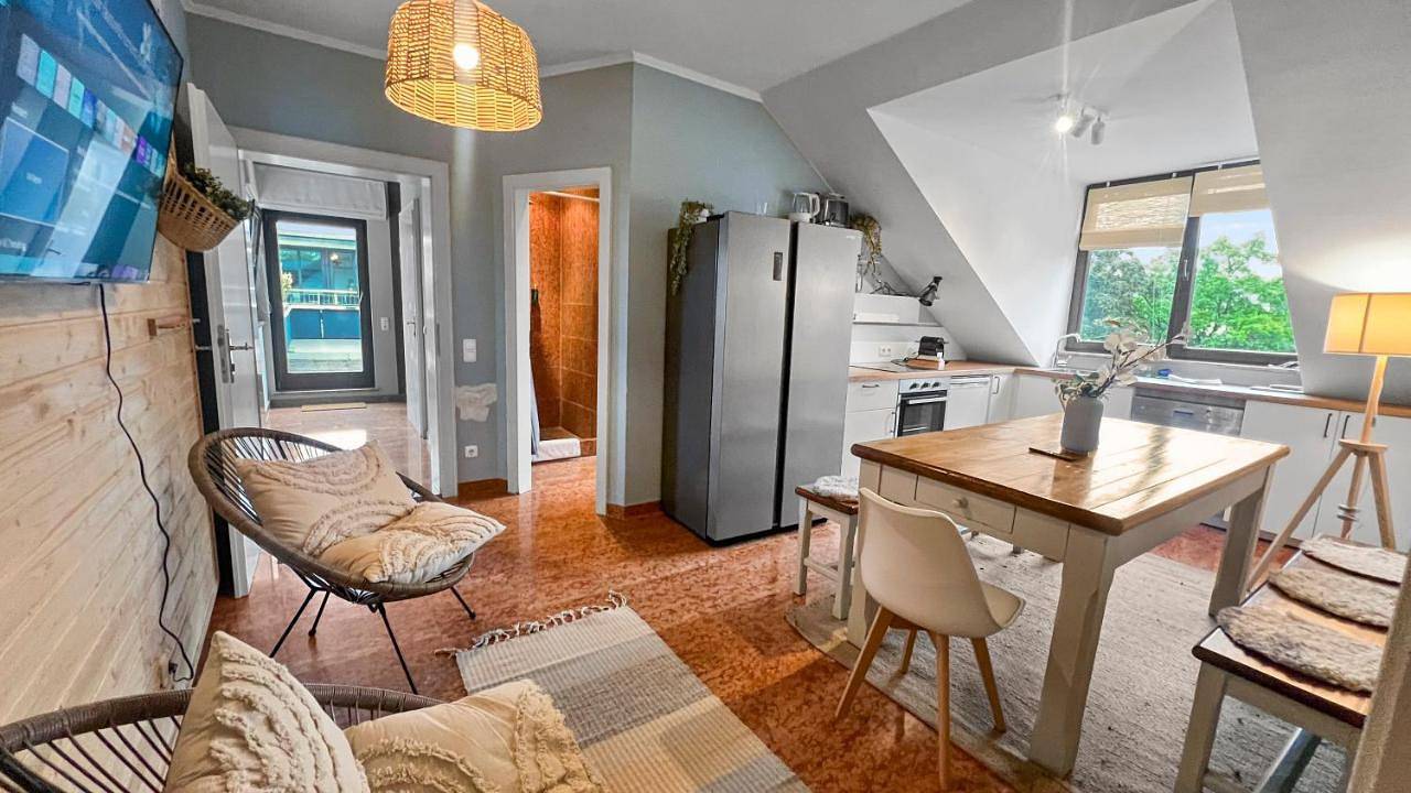 Ganze Wohnung, Apartment in München Trudering, München