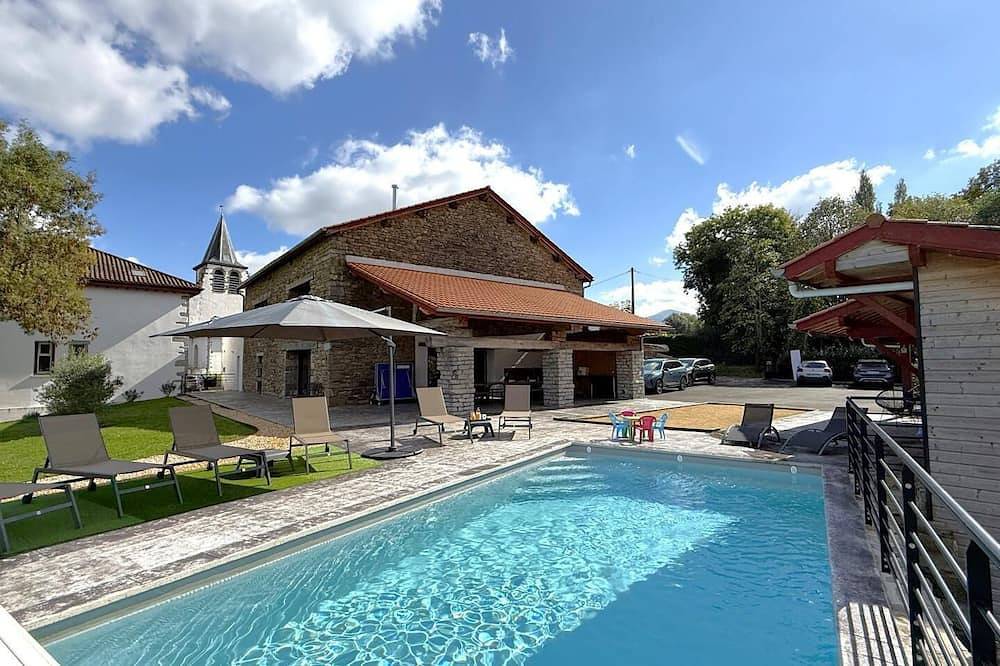 Location De Vacances pour 14 Personnes dans Larceveau-Arros-Cibits, Région de Bayonne
