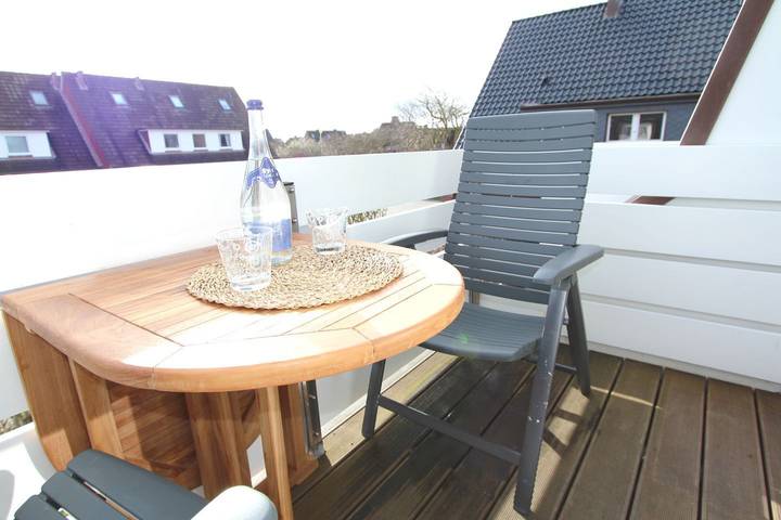 Ferienwohnung für 2 Personen, mit Balkon in Wenningstedt - 2