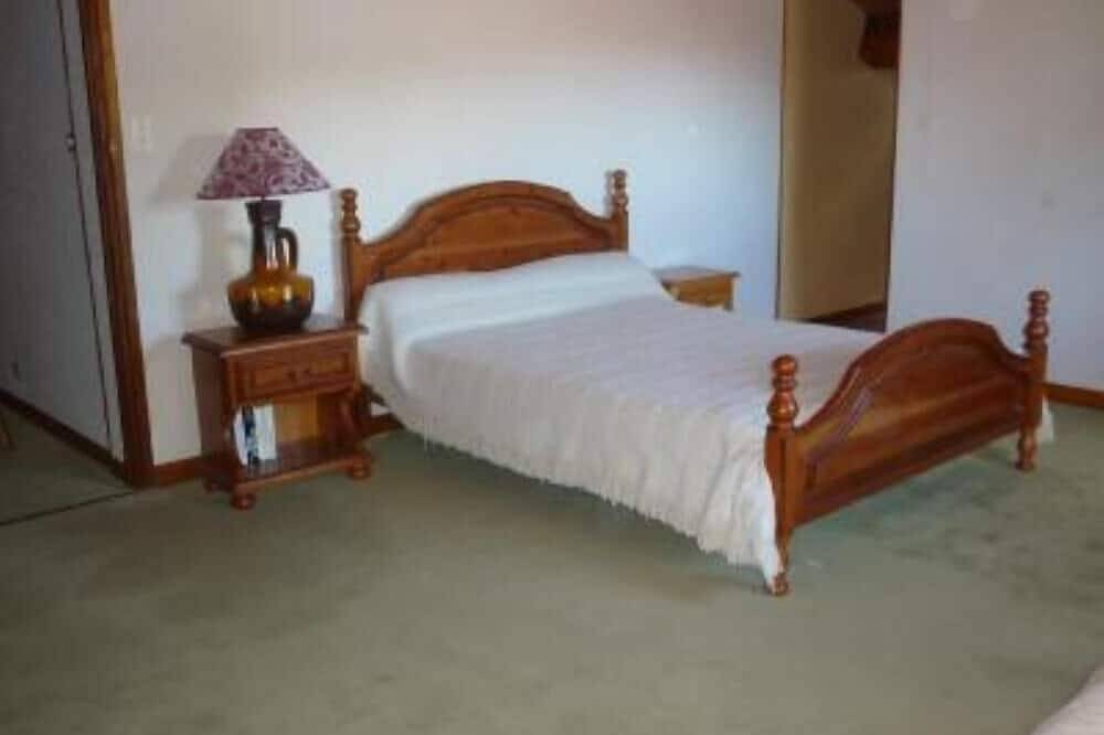 House with garden and direct access to the beach in Lucciana, Bastia region