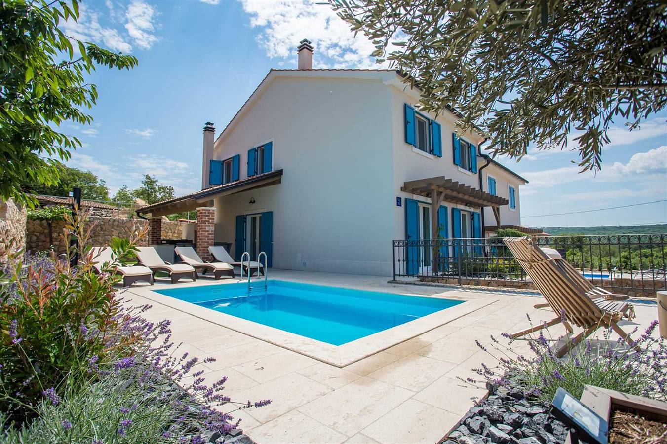 Villa Tana mit Pool, außenküche, Grill & Sup in Dobrinj, Krk