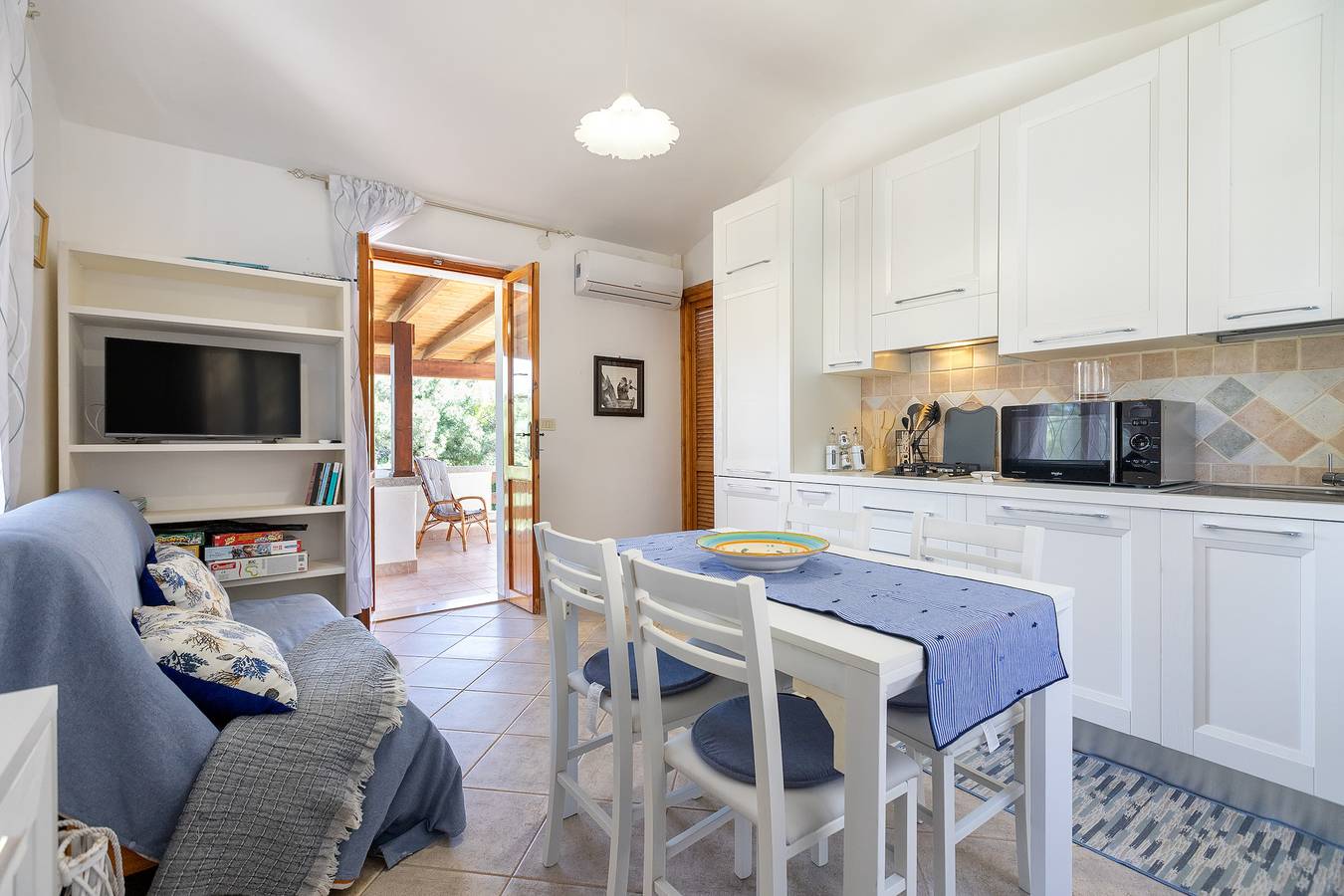 Ferienhaus 'Casa Con Terrazza' mit privater Terrasse, Wi-Fi und Klimaanlage in San Pietro a Mare, Valledoria