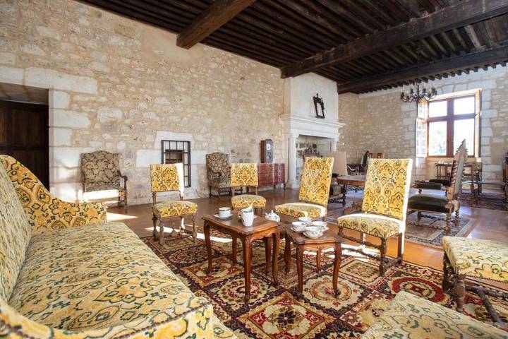 Gîte pour 2 personnes, avec jardin et piscine à Saint-Laurent-des-Bâtons - 4