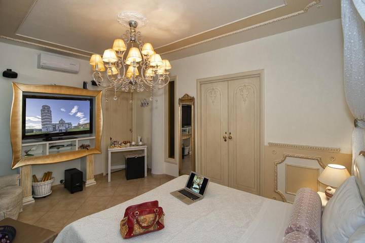 Alojamiento y desayuno para 2 personas, con jacuzzi y jardín - 1