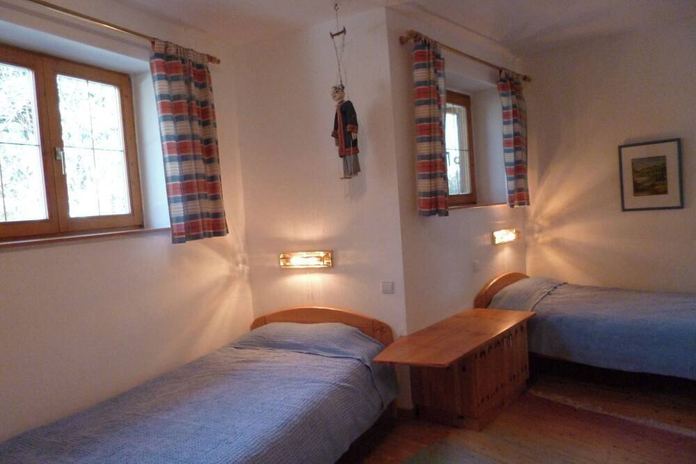 Luxuriöses 4-Sterne Landhaus direkt am Naturschutzgebiet mit Naturbadeteich in Schiefling am See, Klagenfurt-Land