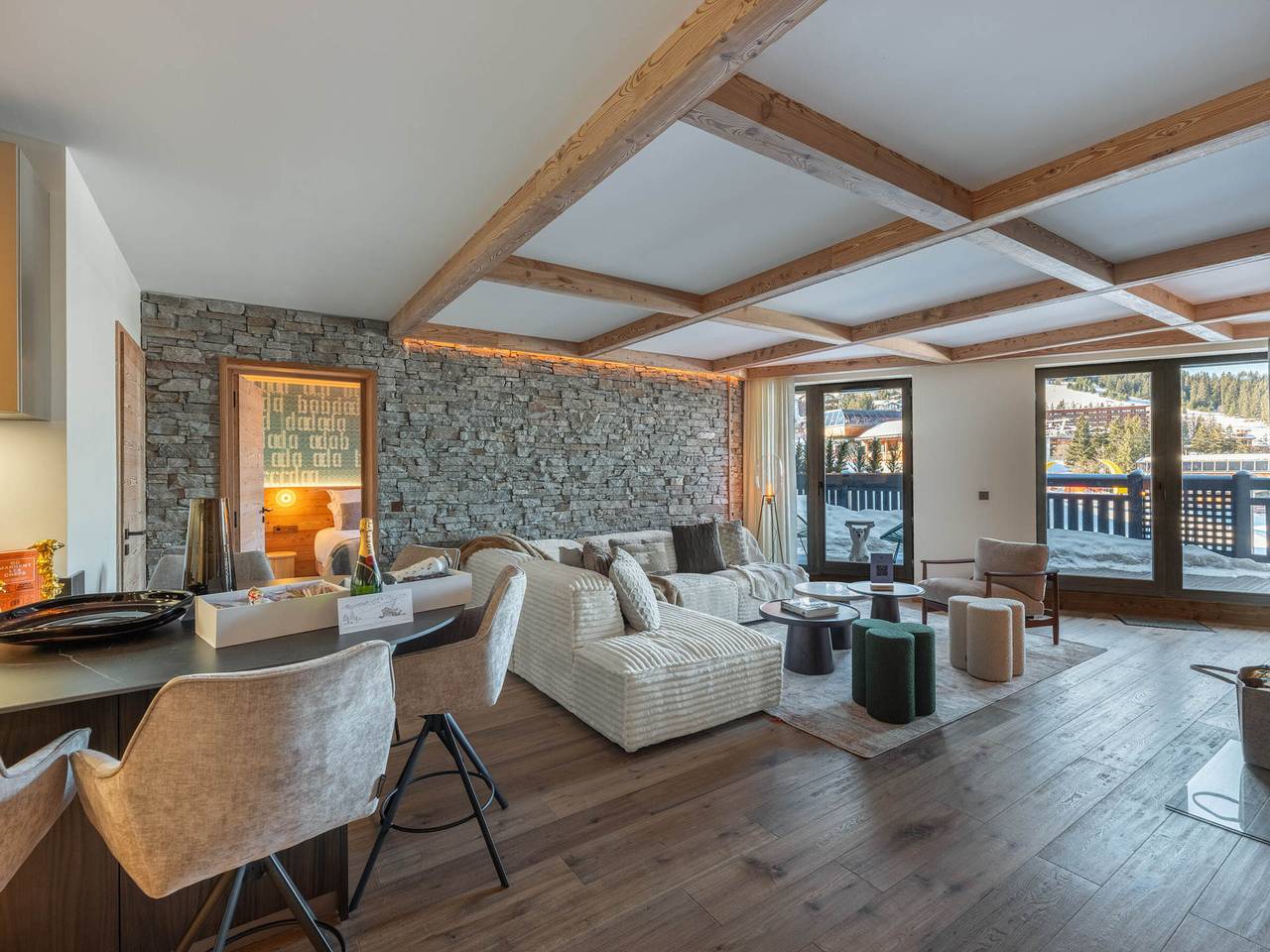 Entire apartment, Luxury Ski-In/Ski-Out Apartment with Spa Access in Courchevel 1850 in Courchevel 1850, Saint-Bon-Tarentaise