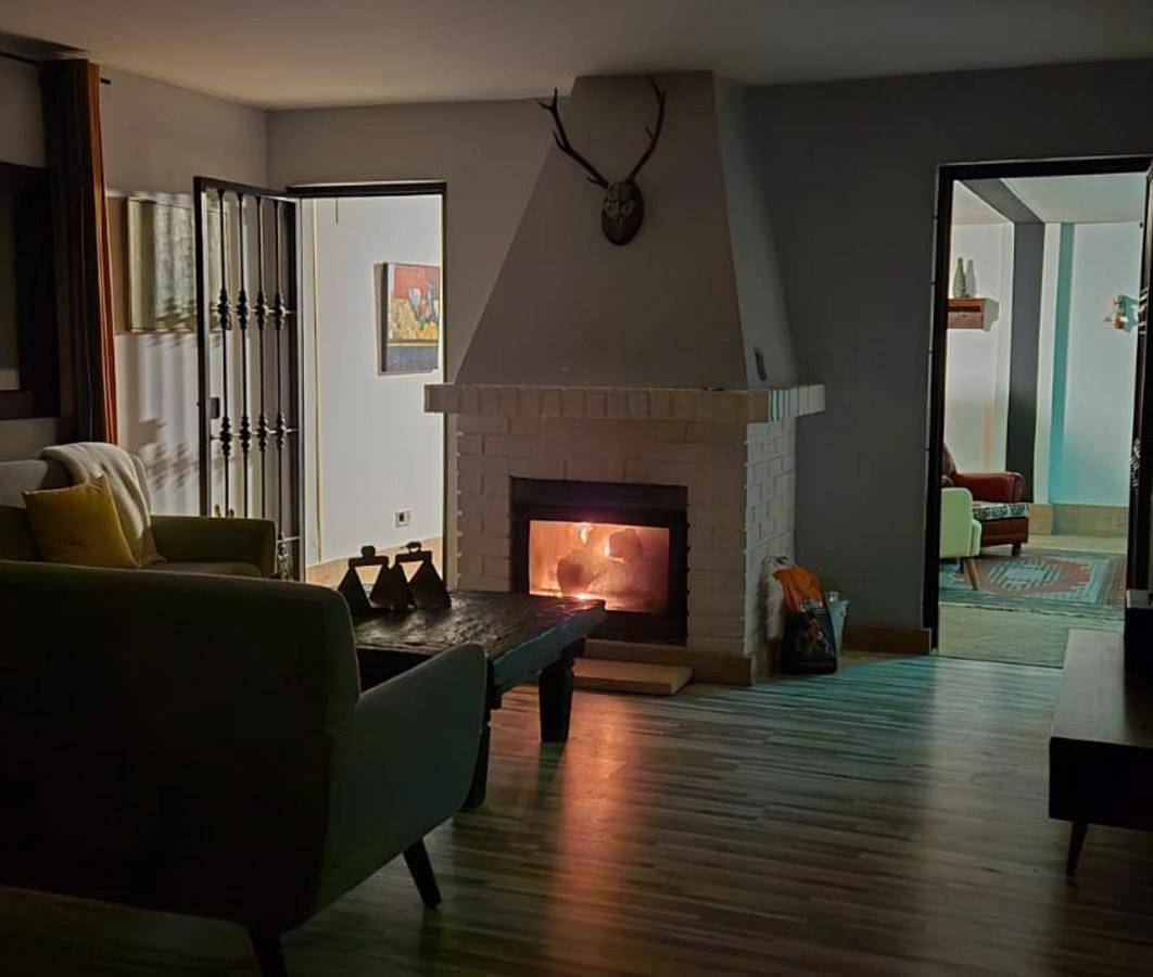Suite with Private Romantic Jacuzzi and Garden View in Chinchón, Provincia de Madrid