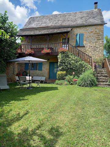 Gîte pour 4 personnes, avec balcon à Coubisou