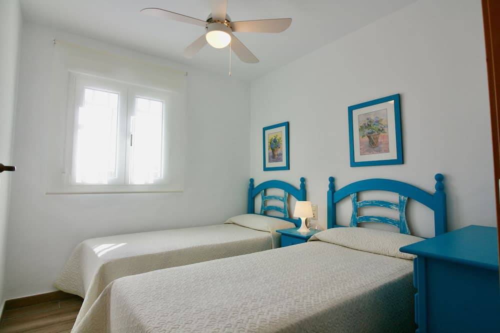 Freistehendes Haus am Strand von Oliva in Urb. Kiko, auf einem privaten Grundstück in Oliva, Costa de Valencia