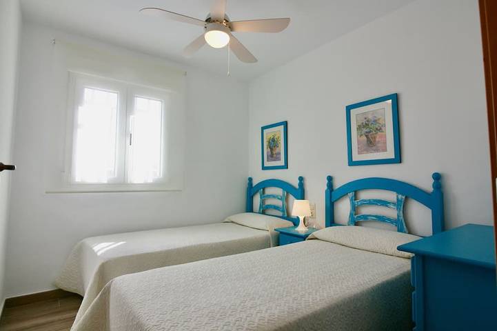 Oliva Holidays 4- Single-Family House By The Beach. in Platja de Burguera (Oliva), Oliva
