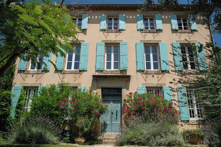 Location de vacances pour 30 personnes, avec Jacuzzi et Jardin à Villegailhenc
