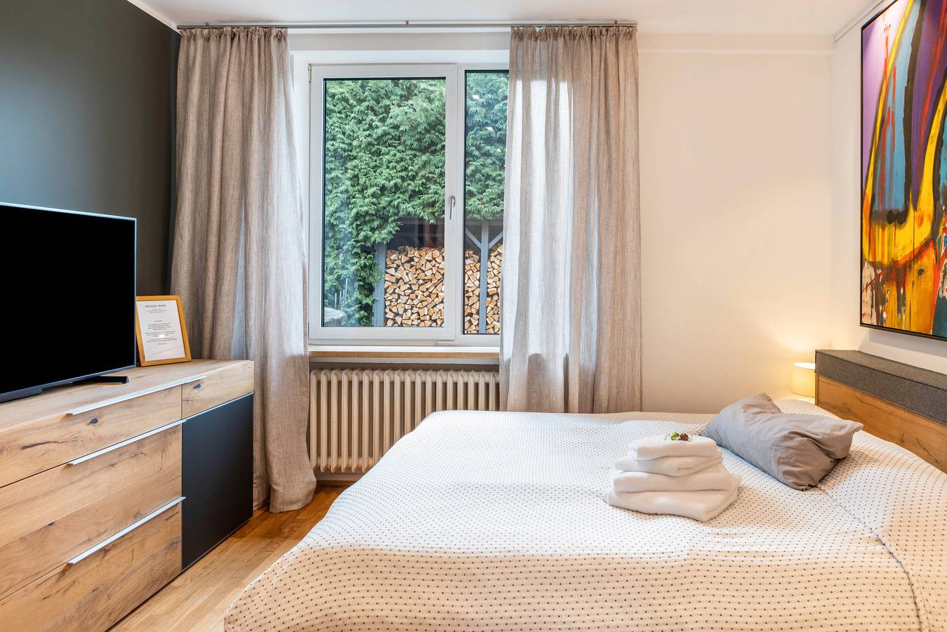 Ganze Wohnung, Ferienwohnung 'Ederweg' mit privater Terrasse und Wlan in Kassel, Hessisches Bergland