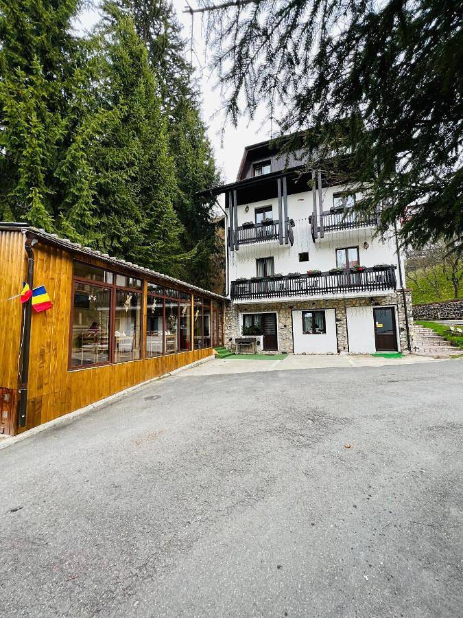 Gîte pour 2 personnes, avec terrasse dans Poiana Brasov - Brasov