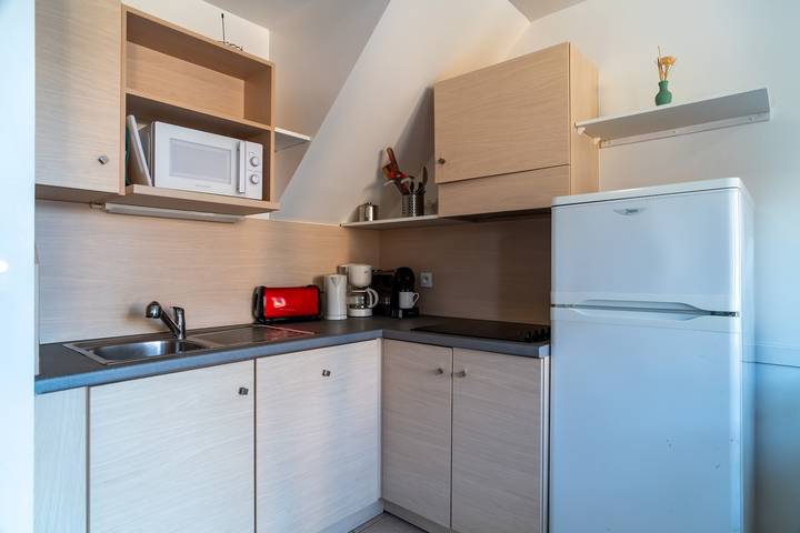 Location de vacances pour 6 personnes, avec terrasse et piscine à Saint-Nic - 2