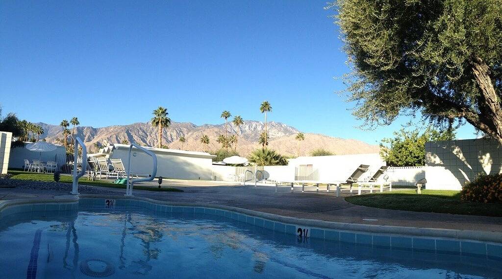 Vacation Home for 4 Guests in Palm Springs, Coachella Valley