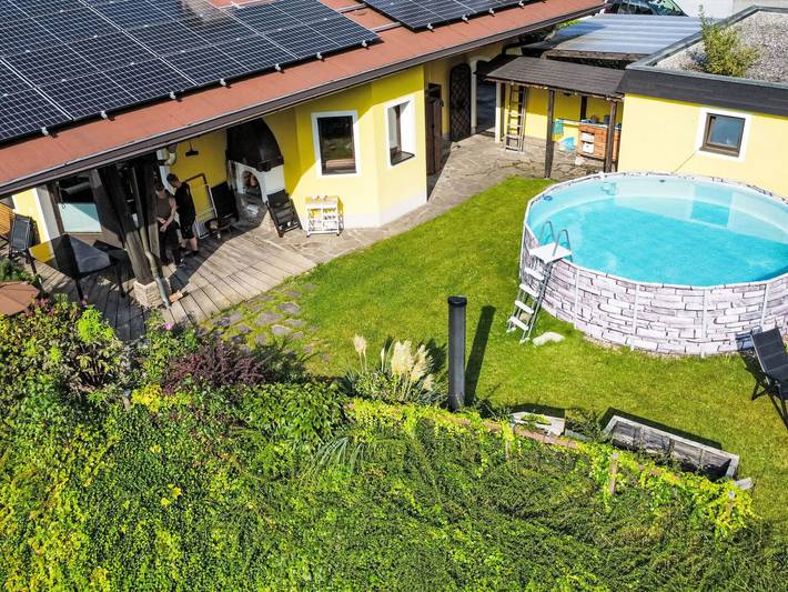 Ferienhaus für 10 Personen, mit Garten und Whirlpool