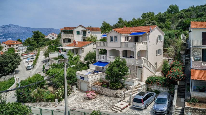 Ganze Wohnung, Ferienwohnung für 2 Personen mit Meerblick in Postira, Brac