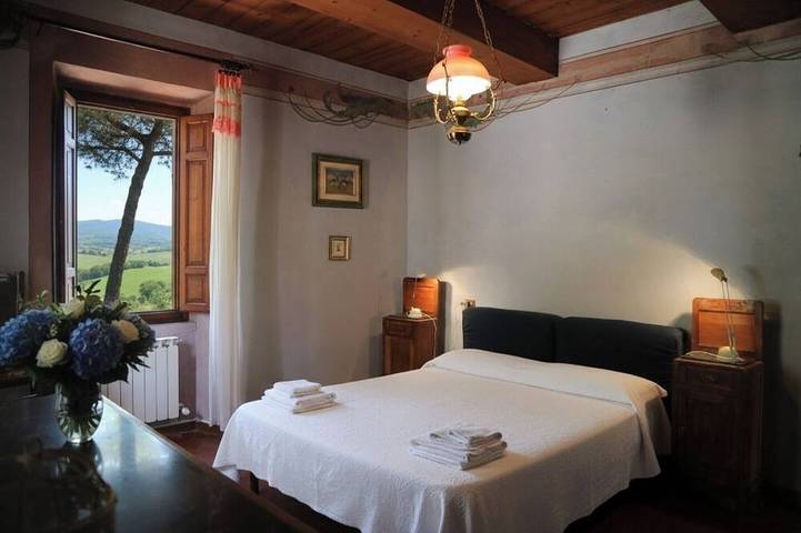 Villa Cesari Tiberi - private pool and frescoes in Marsciano, Province de Pérouse