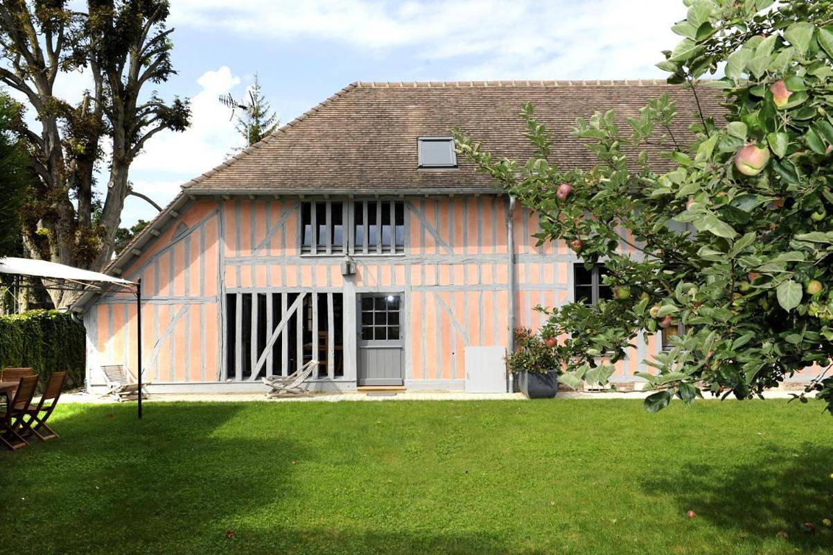 2-Bedroom Town Home in Charmont-sous-Barbuise, Parc naturel régional de la Forêt d'Orient