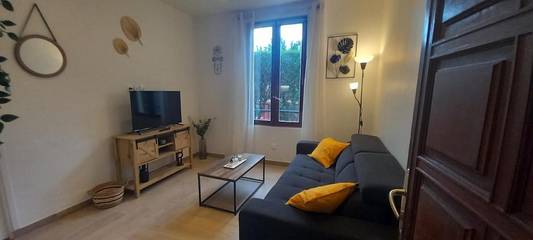 Gîte pour 4 personnes, avec jardin, animaux acceptés à Paray-Vieille-Poste
