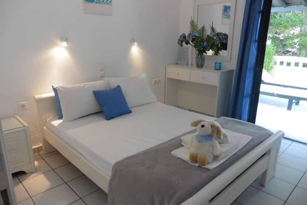 Ganze Wohnung, Exquisites Gartenstudio, 100 m vom langen Sandstrand entfernt in einem bezaubernden Feriendorf in Kokkini Hani, Iraklio-Heraklion und Umgebung