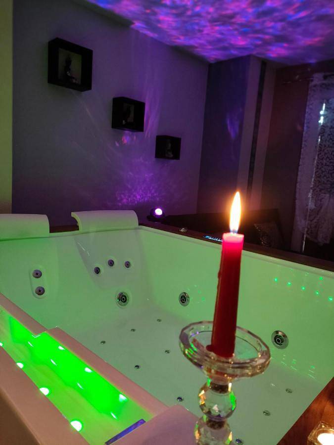 Double Room with Spa Bath in Ochancourt, Région d'Abbeville
