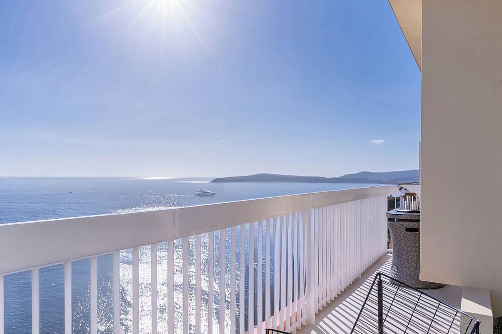 Ganze Wohnung, Luxury Top Floor Sea View Downtown Cap d'Ail in Cap-d'Ail, Nizza und Umgebung