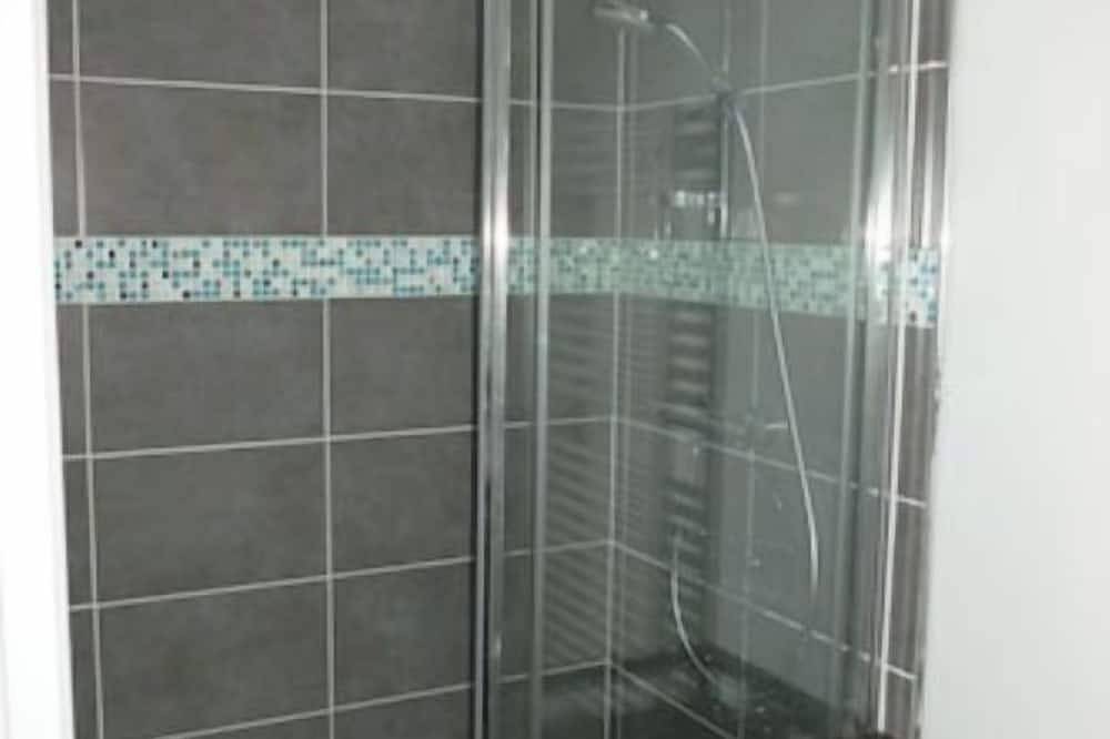 Apartamento entero, T2 les Cigales Tout Équipé au 1er Étage, Gite Les Cigales in Gémenos, Marsella region
