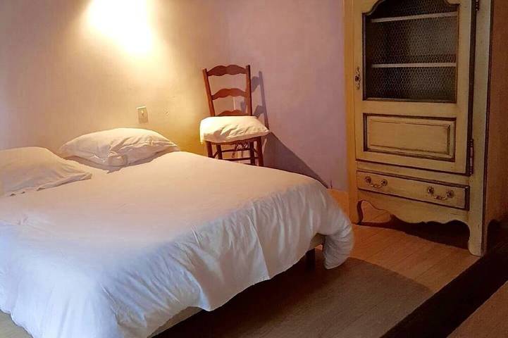 Location de vacances pour 8 personnes, avec jardin et terrasse, animaux acceptés à Saint-Amand-de-Coly - 3