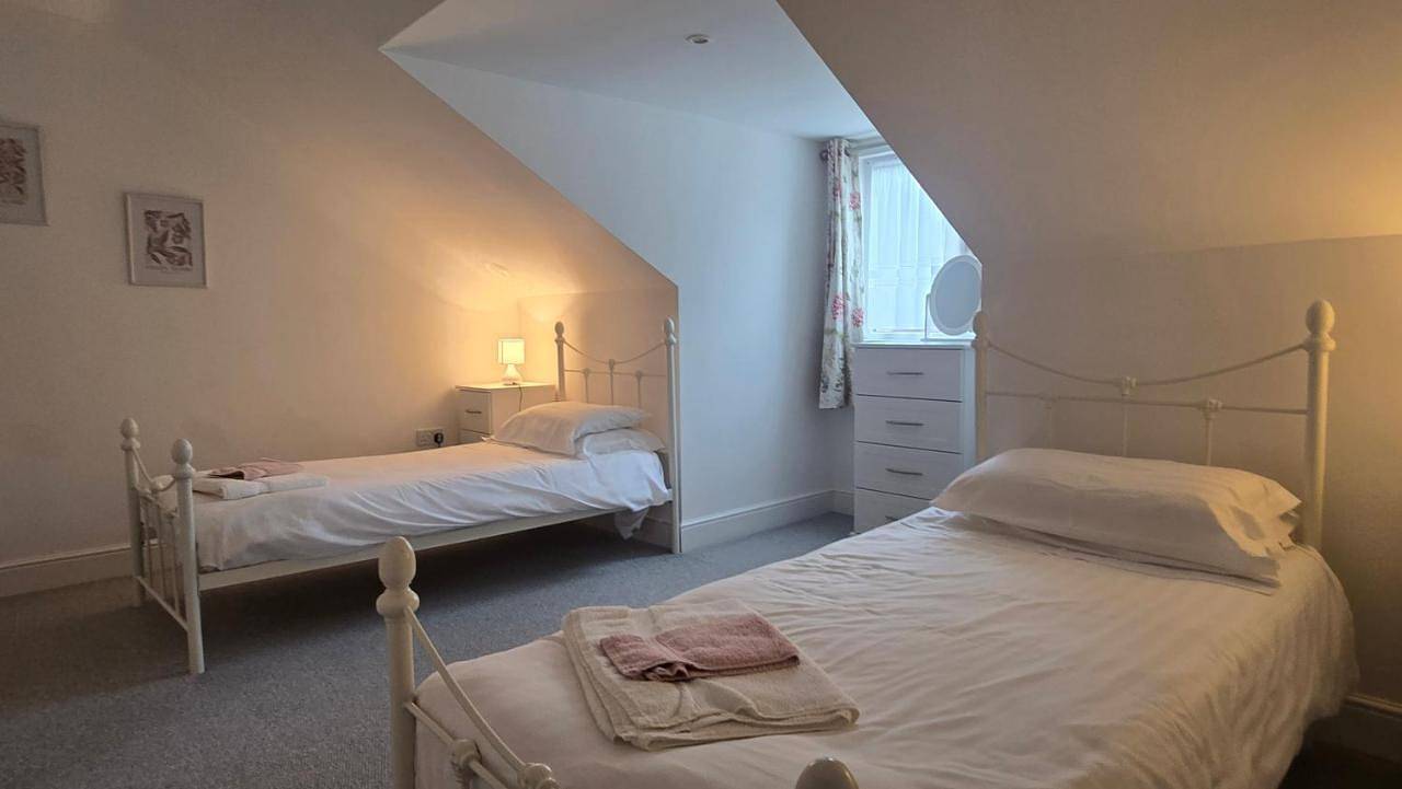 Entire apartment, Two-Bedroom Apartment in Polzeath, Pentire Point - Widemouth