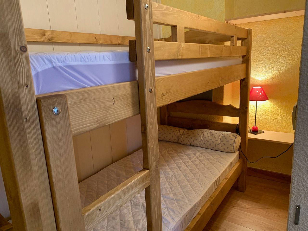 Apartamento entero, Estudio-cabina en Praz de Lys, 4 pers, cerca de pistas in Le Praz de Lys, Taninges