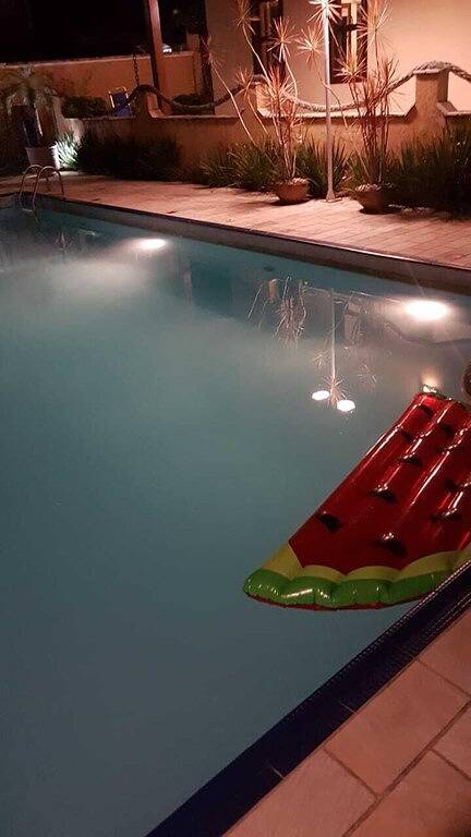 Caraguatatuba, Haus mit Pool, 100 m Strand, Wifi, Barbecue, 24h Sicherheit in Caraguatatuba, Região Metropolitana do Vale do Paraíba e Litoral Norte