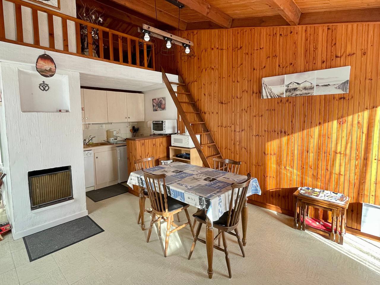 Cozy 2-Bedroom Home with Heated Pool, Tennis & Beach Nearby in Bretignolles-sur-Mer, Loire Valley