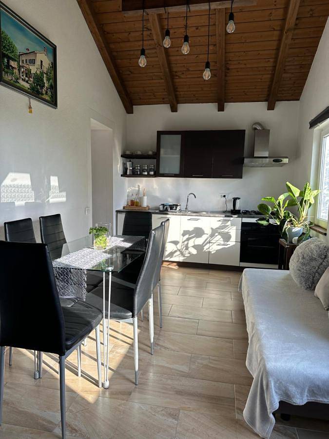 Ferienwohnung für 5 Personen, mit Ausblick und Garten