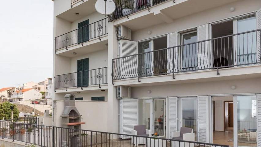 Holiday letting for 2 people, with balcony in Cavtat