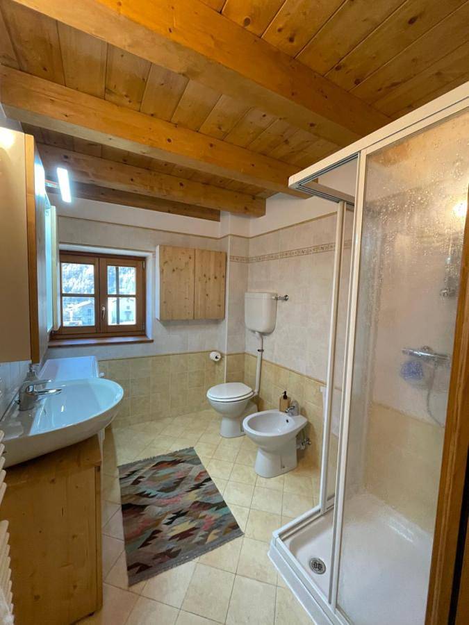 Gîte pour 2 personnes, avec vue ainsi que terrasse et jardin à Sondalo - 2