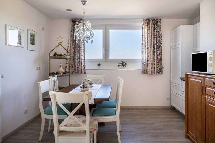 Ganze Wohnung, Ferienwohnung 'Luise' mit Privatterrasse, Gemeinschaftsgarten und Wlan in Sexau, Südschwarzwald